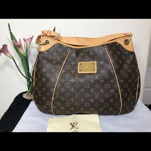 Louis Vuitton Galliera Gm Monogram canvas